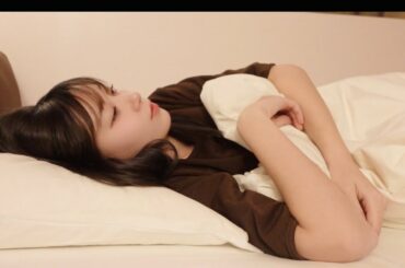 ひとりでカプセルホテルに泊まる女。終電逃しちゃったわけでもないのに