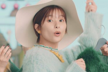 芳根京子、着ていた洋服が一瞬でチェンジ！　キュートな歌とダンスで魅了　三井アウトレットパーク新CM＆メーキング