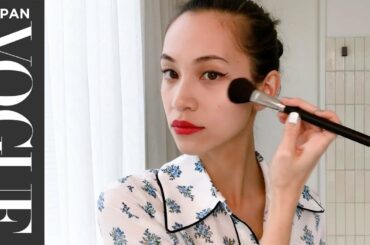 水原希子、艶肌の秘密とセルフメイクを公開。| Beauty Secrets | VOGUE JAPAN