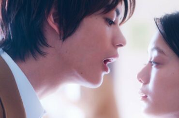 神尾楓珠が紺野彩夏に「鼻かじキス」寸前！胸キュンシーン満載の『ココナッツサブレ』新WEB動画