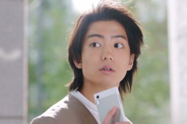 伊藤健太郎、矢作穂香の“美背中”に一目惚れ...　思わず「いいと思う！」　『レジーナクリニック』新CM＆メイキング