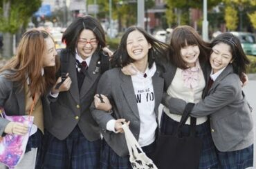 地味な女の子たちがダンスに挑戦！映画『ガールズ・ステップ』予告編