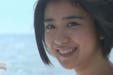 黒島結菜、「カルピスウォーター」CMキャラクターに抜てき！　CM「海の近くで　初夏」編＆メーキング映像