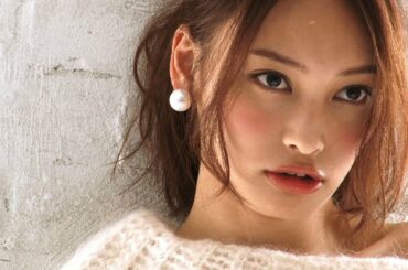 ノンノ１１月号　大政絢“「二度見」される美人ニット”撮影の様子