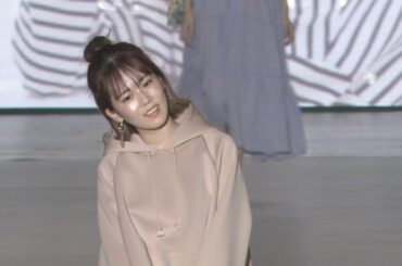 『ボンビーガール』川口葵、緊張しながらもキュートな笑顔　なこなこカップルは仲良く登場　『EXIA Presents KANSAI COLLECTION 2021AUTUMN ＆ WINTER』