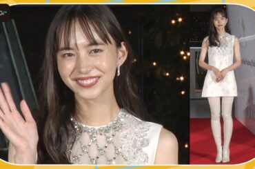 井桁弘恵、超ミニ丈ドレスで美脚すらり！　ノースリーブでほっそり腕も　「Rooftop Star Skating Rink」スタータワー点灯式