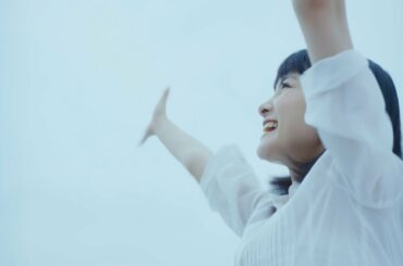 葵わかな、注目の若手女優がおなじみのCMソングを歌う！「アート引越センター」新TVCM「コマソン」編