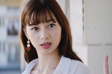 “デート直前”中条あやみ、“姉”水川あさみの意見に大ショック！　「GU」新CM「廊下」編