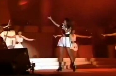 安室奈美恵 メドレー TRY ME ～ 太陽のSEASON ～ Body Feels EXIT