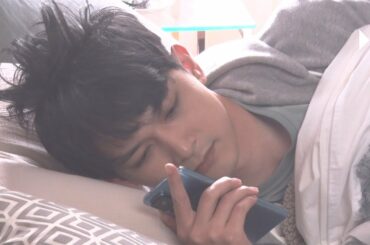 吉沢亮はボサボサ寝癖、杉咲花は口元にジャム　慌ただしい朝のドタバタ劇熱演　ソフトバンク新CM「神ジューデン登場」編メーキング