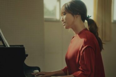 深田恭子、貴重なピアノ演奏姿… RADWIMPS・野田洋次郎新曲 「猫じゃらし」がCM楽曲に　『キリン 午後の紅茶』新CM＆『キリン 午後の紅茶 ザ・マイスターズ』新CM