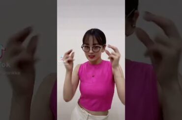 サングラスかけるのか。まちがった。#shorts 【伊原六花】