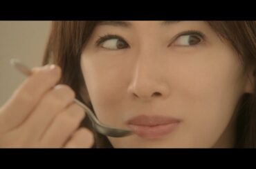 「ブレンディ®カフェラトリー®」スティック『泡ってなんでうれしいんだろ』篇　30秒　北川景子