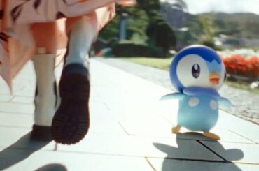 高畑充希、坂道でカビゴン、ポッチャマらポケモンたちと遭遇／「ポケモン GO」CM