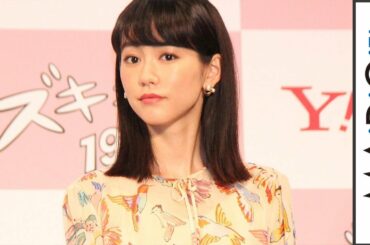 桐谷美玲、長袖ブラウス×個性的な緑のスカートで新CM発表会に　「ワイモバイル」新CM発表会1