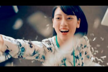 これぞミュージカル！ハッピー全開でダンスをする三吉彩花／映画『ダンスウィズミー』本編映像