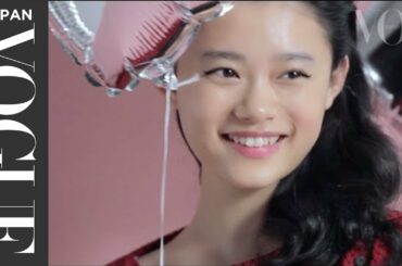 杉咲花が大人モードに変身したら?_Vogue Japan