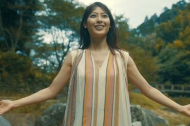瀧本美織、ノースリワンピ姿で大自然と食を満喫　アウトドアアクティビティーも挑戦　「旅色FO-CAL」