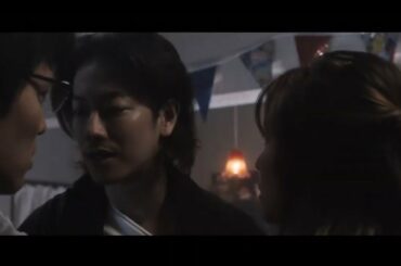 松岡茉優、“兄”佐藤健とつかみ合いのけんか！「いいかげんにしろよ！」映画「ひとよ」“けんかシーン”公開