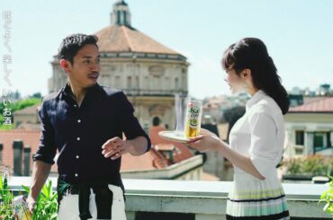 加藤綾子、イタリアで長友選手と和気あいあい　海外で初のCM撮影