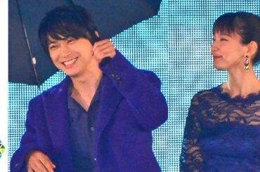 吉沢亮、吉岡里帆と相合傘でガルアワ登場のサプライズ！『空の青さを知る人よ』スペシャルステージに観客大歓声　『Rakuten GirlsAward 2019 AUTUMN/WINTER』