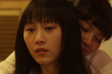 松井玲奈＆新川優愛　W主演映画で迫真演技　絶叫＆罵倒シーンも　「めがみさま」予告