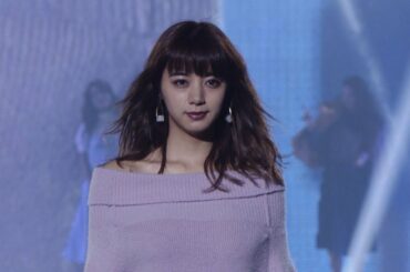 池田エライザが神戸コレクションで秋冬コーデを披露！