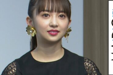 小宮有紗、大人の黒レースワンピで美肌見せ　ゴーバスターズメンバーの“弟”扱いにクレーム？　【第33回東京国際映画祭】