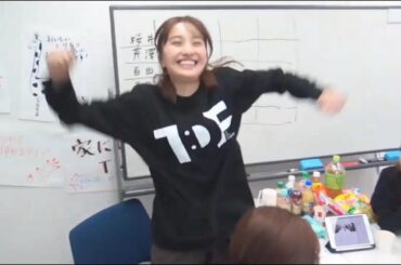 UNOであがって喜びを爆発させるももクロ 百田夏菜子