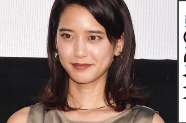 山崎紘菜、美背中見せで大人の装い　ハイウエストパンツで脚長コーデ　上白石萌音は夏のカジュアルコーデ　映画「スタートアップ・ガールズ」特別先行上映イベント