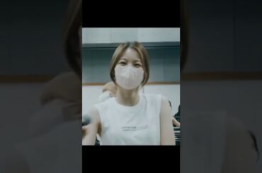 [NiziU] 楽しみが抑えられてない様子の新井彩花