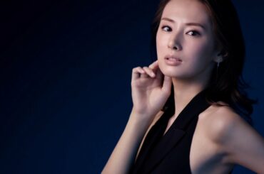 北川景子、“美素肌”披露で色っぽく　ホルターネックで大胆肩出し