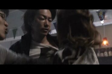 佐藤健＆松岡茉優がつかみ合いの喧嘩！　映画『ひとよ』“三兄妹喧嘩”シーン