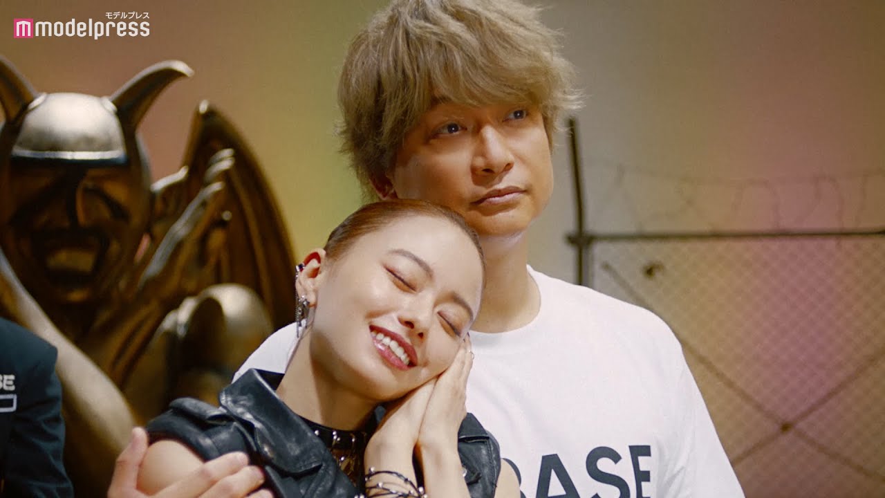 香取慎吾、山本舞香を抱き寄せ耳元でささやく 東京03の角田晃広とダンスバトル「BASE」新CM&メイキング 香取慎吾、山本舞香を抱き寄せ耳元でささやく 東京03の角田晃広とダンスバトル「BASE」新CM&メイキング