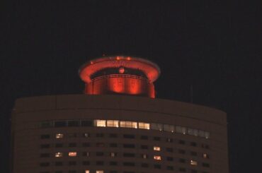 オレンジ色でライトアップ　子どもたちに明るい未来を　児童虐待防止推進月間始まる