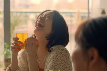 クリアアサヒ CM 「クリアと、晴れよう。」篇 30秒 上戸彩 近藤くみこ
