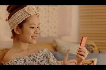 筧美和子、てっちゃんとCM初共演　「メルカリ」CM　「2人の再会」編