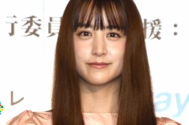 山本美月、超ミニワンピで美脚を大胆披露「令和は脚の年に」 『第17回 クラリーノ美脚大賞2019』授賞式