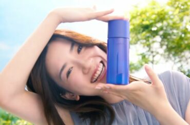 永野芽郁＆清原果耶、抜群の透明感に無邪気な笑顔　元「ニコモ」コンビがCMに登場　『雪肌精 クリアウェルネス』新CM「透明素肌を叶えるスキンケア（青）（白）」篇＆メイキング