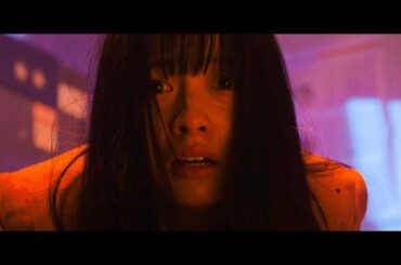 橋本環奈主演、戦慄の生き残りゲームの勝者は？ 裏切者は…　担任vs36人の生徒！映画『シグナル100』予告