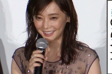 倉科カナ、主演映画が初日「自分自身、救われた作品」　映画「あいあい傘」初日舞台あいさつ1