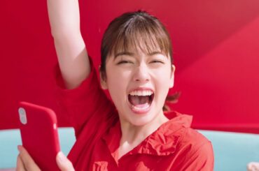 小芝風花、景品ゲットし喜び爆発「キター！」　タイトーオンラインクレーン新CM＆インタビュー