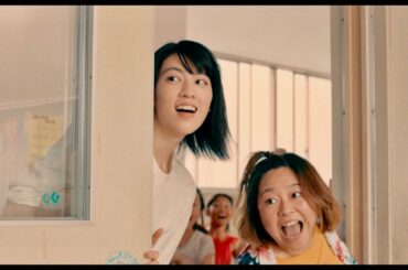 三吉彩花、やしろ優＆chay＆三浦貴大＆ムロツヨシ＆宝田明が歌い踊る／映画『ダンスウィズミー』本編「タイムマシンにおねがい」クリップ解禁