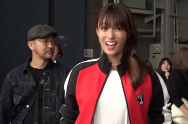 “天真爛漫”綾瀬はるかに妻夫木聡、深田恭子ら共演者が爆笑