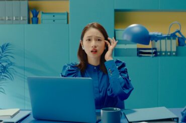 【石原さとみ出演】ロキソニンSクイック「オフィスでどっち」篇（15秒）