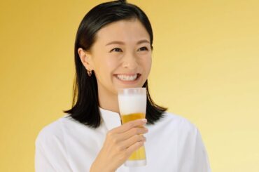 榮倉奈々、輝く笑顔で新感覚ビールを堪能！？唐沢寿明&鈴木亮平も登場　『キリン一番搾り』新CM