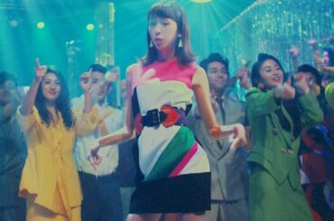 桐谷美玲がミニスカ披露！／Y!mobile「1980SHOCK!」シリーズ第2弾「スカート1／3篇」CM30秒