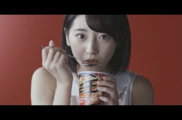 武田玲奈、辛さに悶える　辛王「辛萌え動画」第二弾”18歳の初挑戦”篇