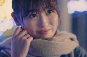 福原遥、恋人からマフラーかけられキュン！超キュートな上目遣いも　wiccaウェブ動画「どっちにときめく？」クリスマスプレゼント編