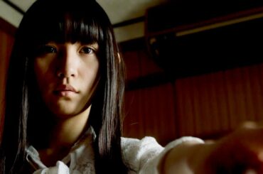 主演・浅川梨奈、観客を悪夢に突き落とすホラー2部作が誕生！／映画『黒い乙女Q&A』特報
